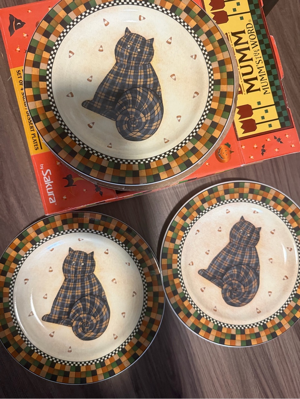 DEBBIE MUMM 1998 Sakura Halloween Plaid Cat Dessert Plates - Set of 3